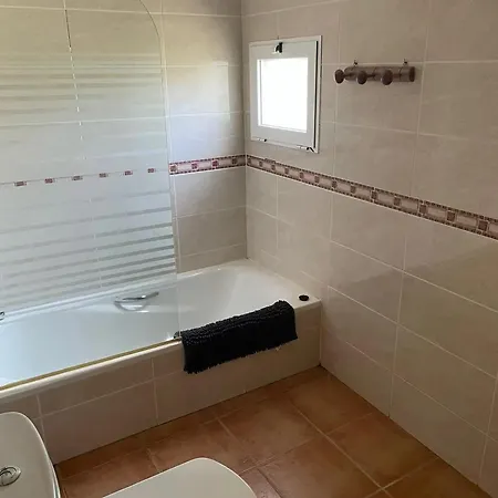 Villa Spacious With Pool In Tarragona
