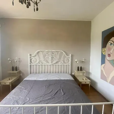 Spacious With Pool In *